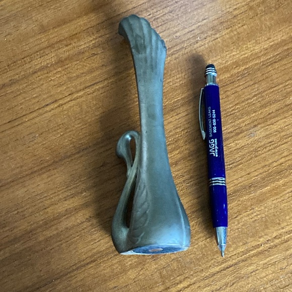 Elegant Silver Swan bud vase - Picture 4 of 4